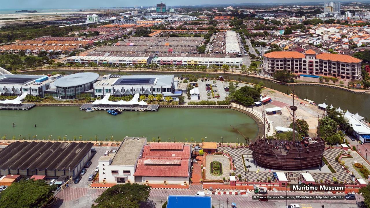 Отель V'La Heritage Melaka Экстерьер фото